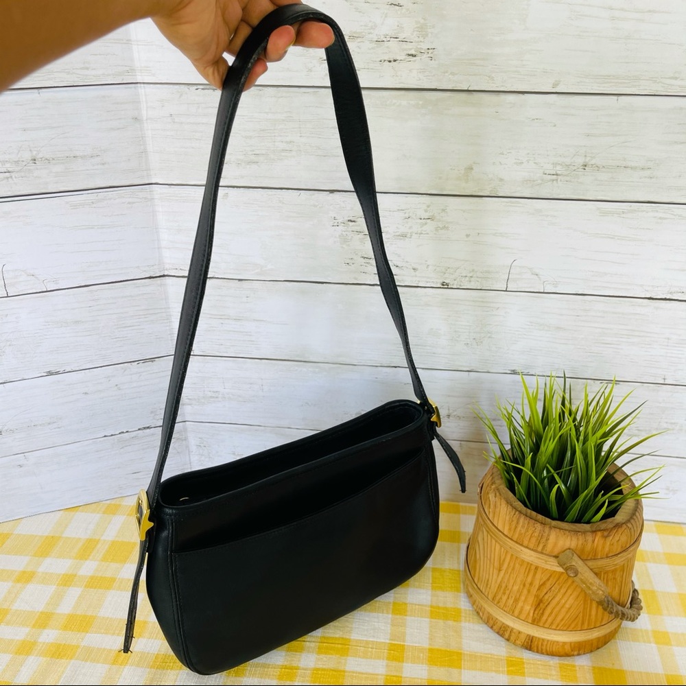 Vintage COACH black leather Crossbody